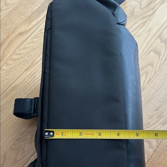 Tumi Black Briefcase/Laptop Bag - Picture 10 of 15